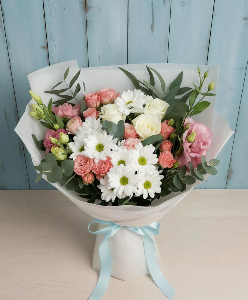 Букет цветов из: Розы, Лизиантусы и Хризантемы в Орловке Воронежской области