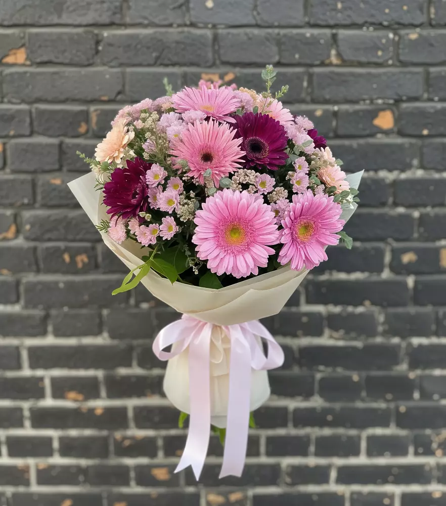 Букет цветов из: Герберы и Хризантемы в Орловке Воронежской области