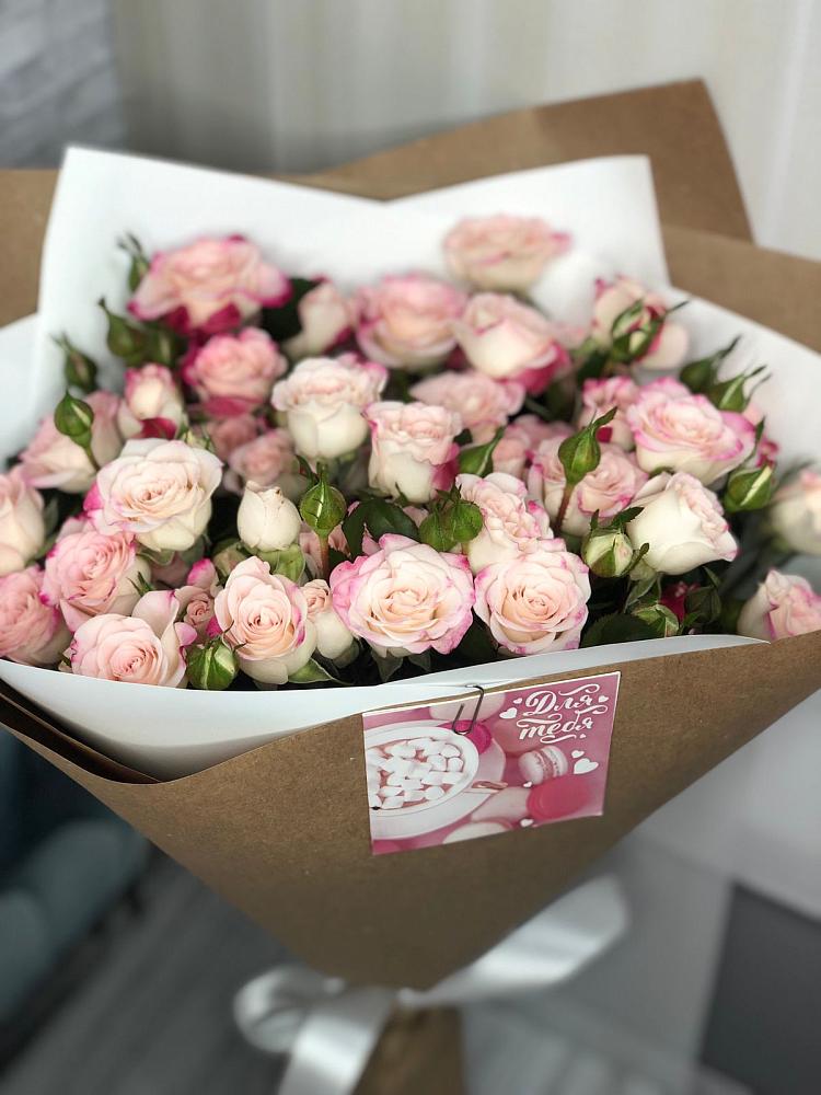 Букет цветов из: Розы в Орловке Воронежской области