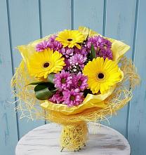 Букет цветов из:  Хризантемы и Герберы в Орловке Воронежской области