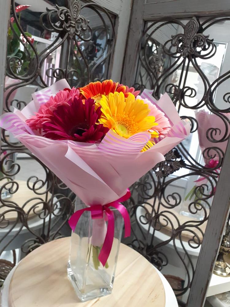 Букет цветов из: Герберы в Орловке Воронежской области