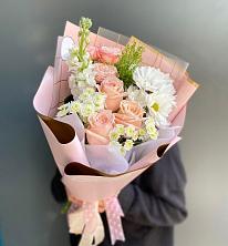 Букет цветов из:  Хризантемы и Розы в Орловке Воронежской области