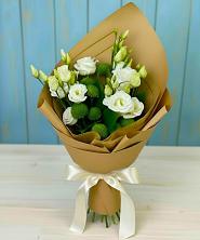 Букет цветов из:  Хризантемы и Лизиантусы в Орловке Воронежской области