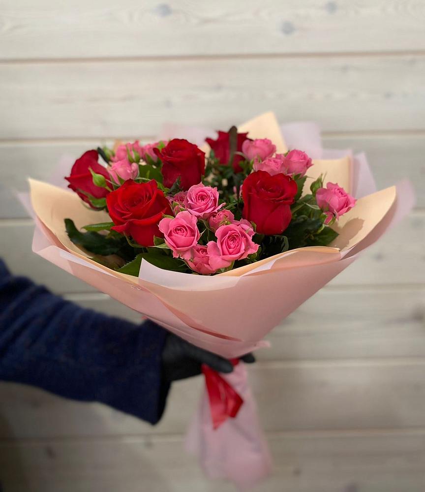 Букет цветов из: Розы в Орловке Воронежской области