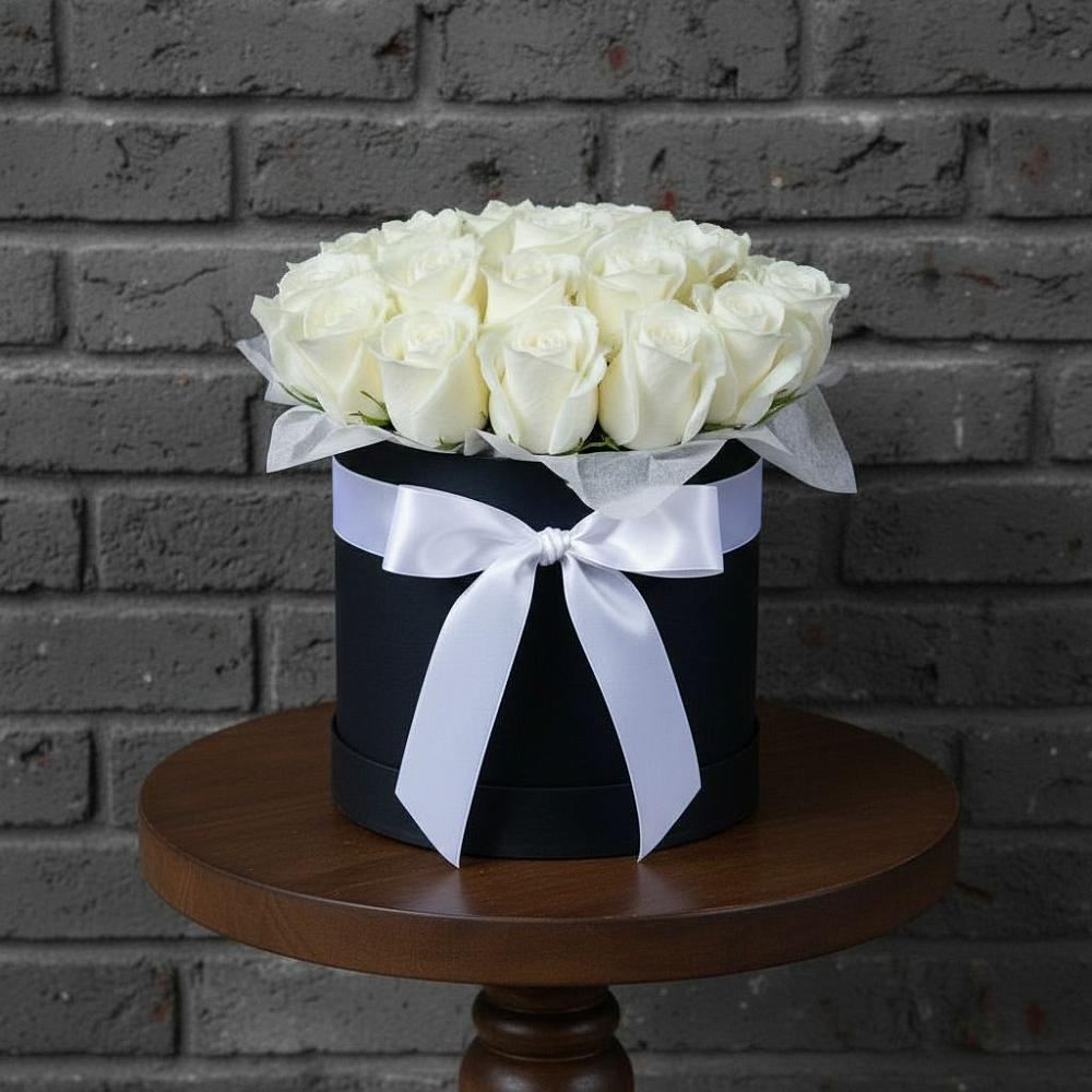 Цветочная композиция из Розы в шляпной коробке в Орловке Воронежской области