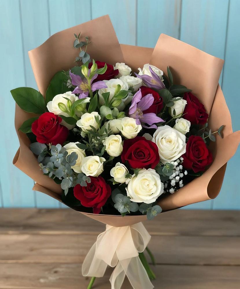 Букет цветов из: Розы и Альстромерии в Орловке Воронежской области