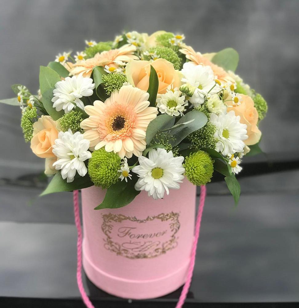 Цветочная композиция из Розы, Герберы и Хризантемы в шляпной коробке в Орловке Воронежской области