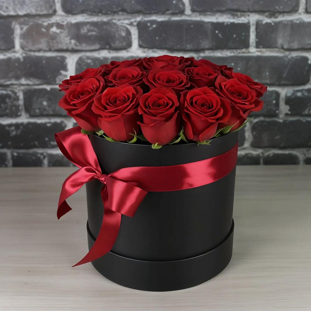 Цветочная композиция из Розы в шляпной коробке в Орловке Воронежской области