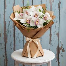 Букет цветов из:  Орхидеи и Розы в Орловке Воронежской области
